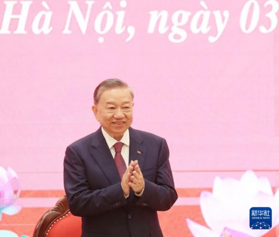 8月3日，在越南河內(nèi)，蘇林出席新聞發(fā)布會(huì)。新華社/越通社