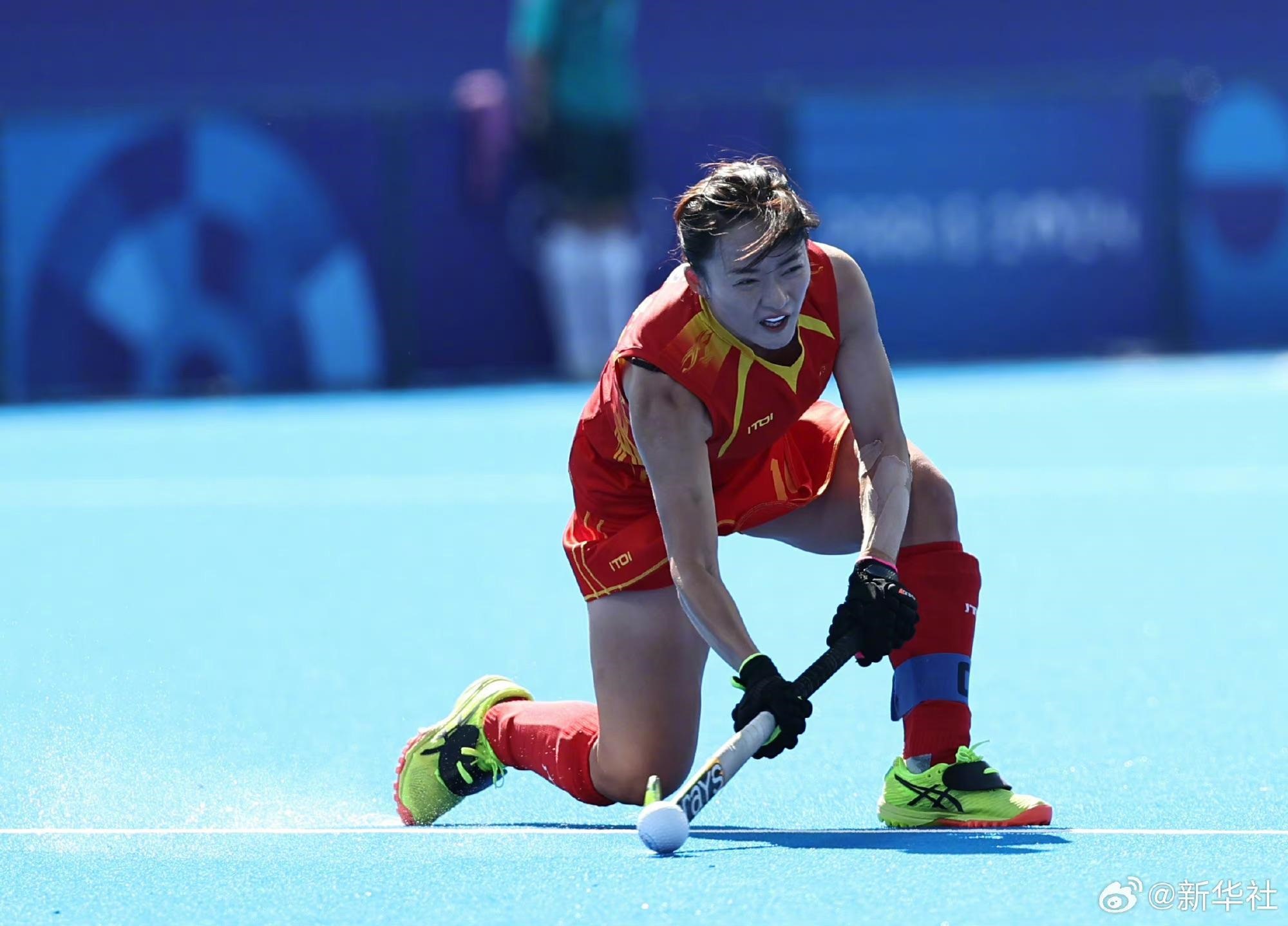 巴黎奧運(yùn)會上，中國女子曲棍球隊(duì)在賽場揮灑汗水