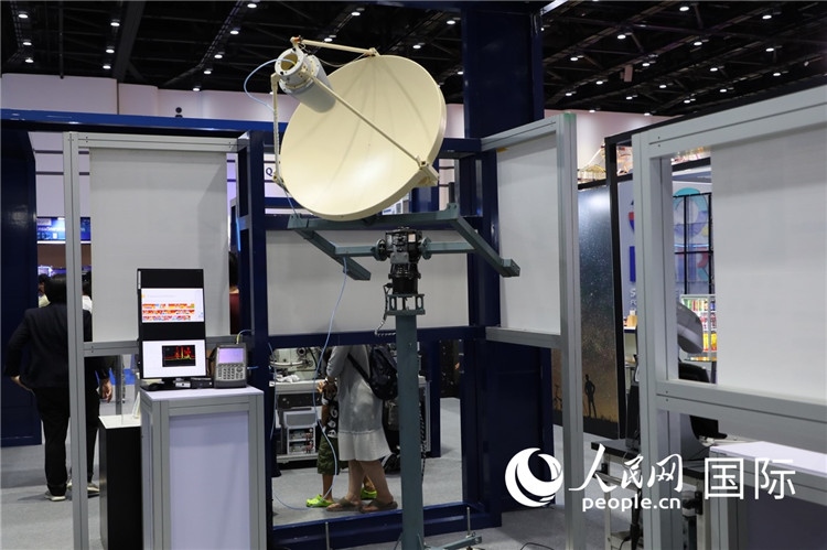 泰國衛(wèi)星設備。人民網(wǎng)記者 簡承淵攝