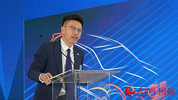 延鋒彼歐南非公司總經理張鑫致辭。人民網 張茜攝