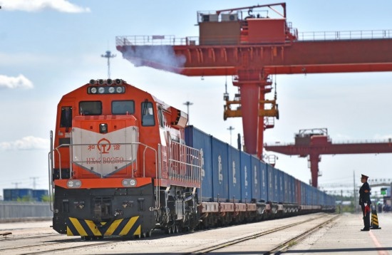 2023年9月19日，列車從中歐班列（沈陽）集結(jié)中心出發(fā)，將經(jīng)由滿洲里口岸駛向歐洲。截至2024年8月2日，中歐班列（沈陽）集結(jié)中心往返開行中歐班列數(shù)突破1000列，運輸貨物超8萬標箱。