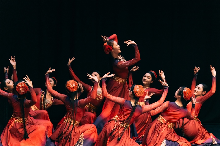 《長城魂》中的民族舞蹈表演。主辦方供圖