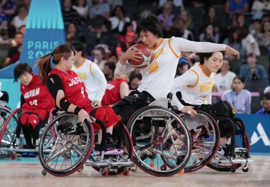 巴黎殘奧會(huì)｜“撞車、摔倒，我們都習(xí)慣了”
