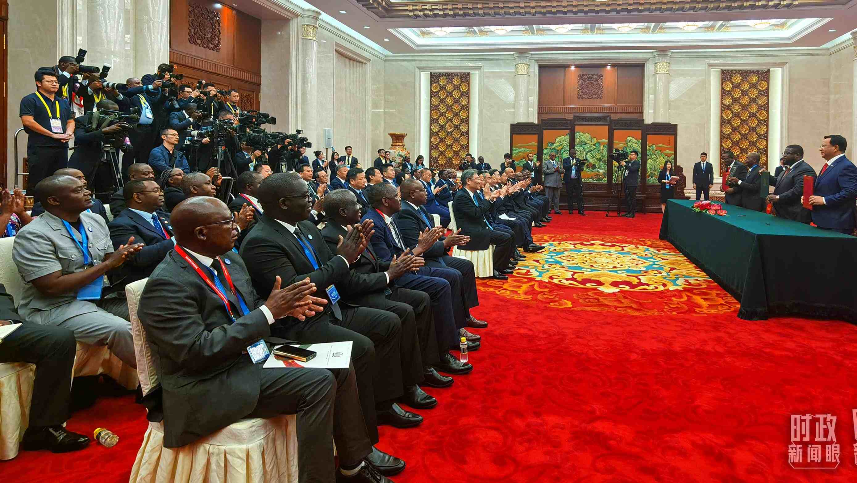 《坦贊鐵路激活項(xiàng)目諒解備忘錄》簽署現(xiàn)場(chǎng)。（總臺(tái)央視記者曹亞星拍攝）