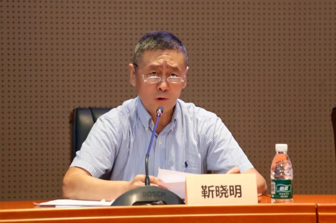 科技外交專家委員會(huì)主任委員、科技部國際合作司原司長靳曉明致辭。主辦方供圖