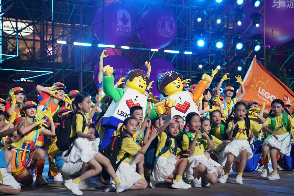 9月14日晚，演員在上海旅游節(jié)開(kāi)幕式上表演。新華社發(fā)（陳浩明 攝）