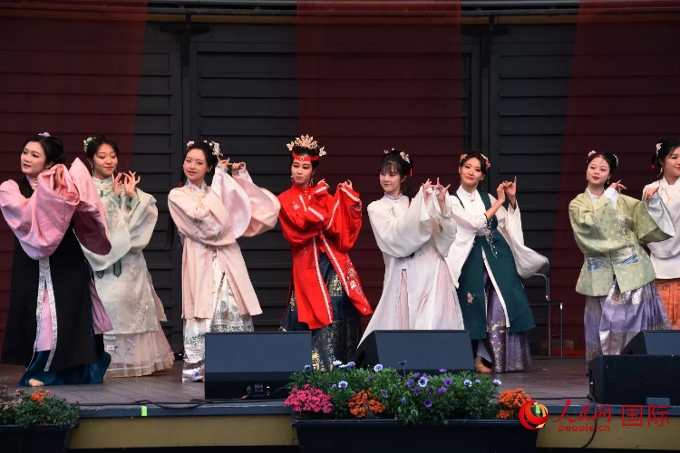 中國舞《紅樓夢》。人民網(wǎng)記者 殷淼攝