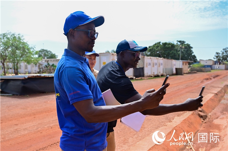 圖6 檢查組拍攝優(yōu)秀做法。謝坤攝