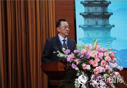 北京語言大學(xué)黨委書記倪海東在“走進(jìn)中華文明——海絲印記 世遺泉州”主題人文交流活動中致辭。人民網(wǎng) 王婧攝