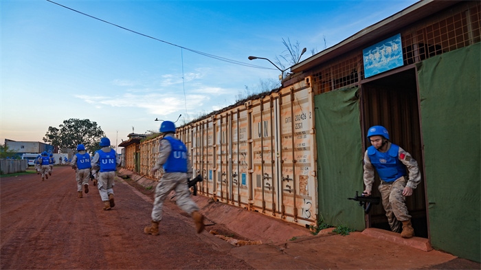 支援加強(qiáng)警戒點(diǎn)位。孫亞斌攝