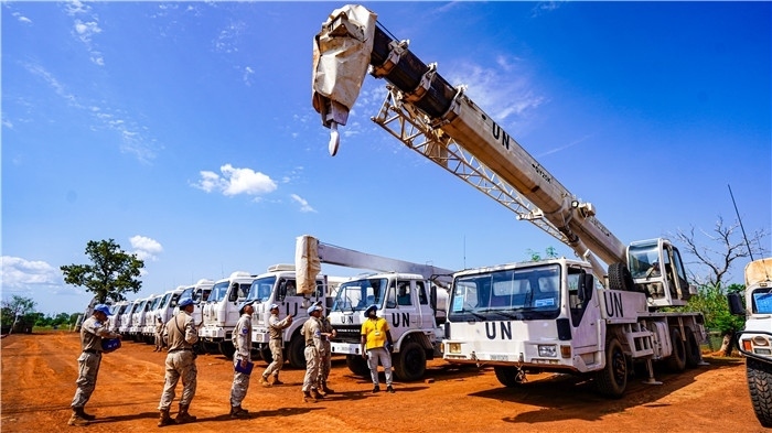 展開(kāi)裝備核查。秦貴君攝