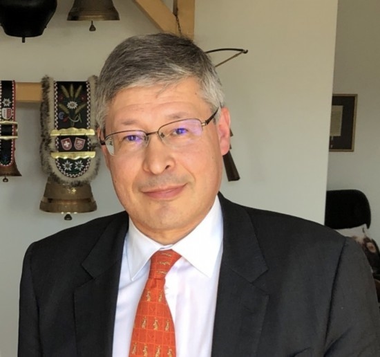 瑞士日內(nèi)瓦伯爾尼大區(qū)經(jīng)濟(jì)發(fā)展署前署長(zhǎng)、經(jīng)濟(jì)學(xué)家 菲利普·莫尼耶