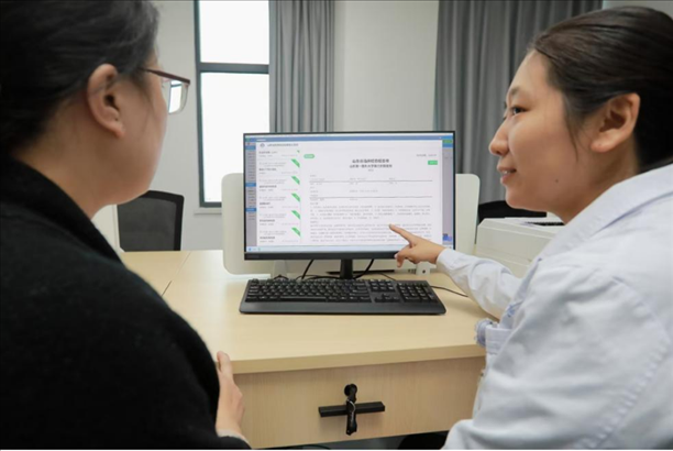 區(qū)域檢查檢驗(yàn)結(jié)果互認(rèn)給群眾帶來便利。圖片來源：山東第一醫(yī)科大學(xué)第二附屬醫(yī)院