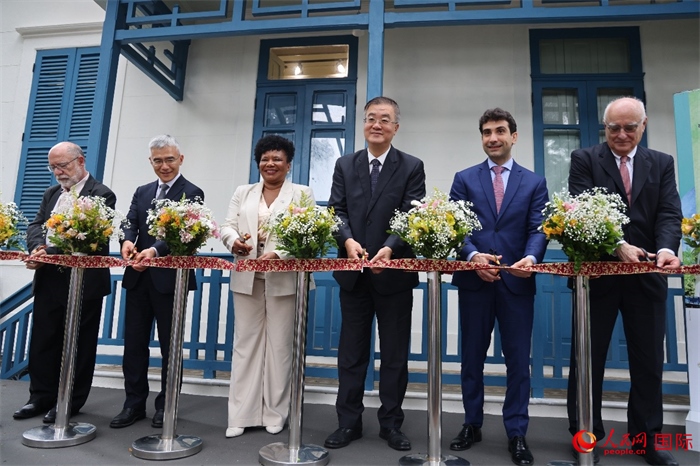 活動上，中巴嘉賓共同為“茶緣·中巴友誼園”剪彩，標(biāo)志著中巴友誼園中“茶之道”展覽正式開幕。人民網(wǎng)記者 張志文攝