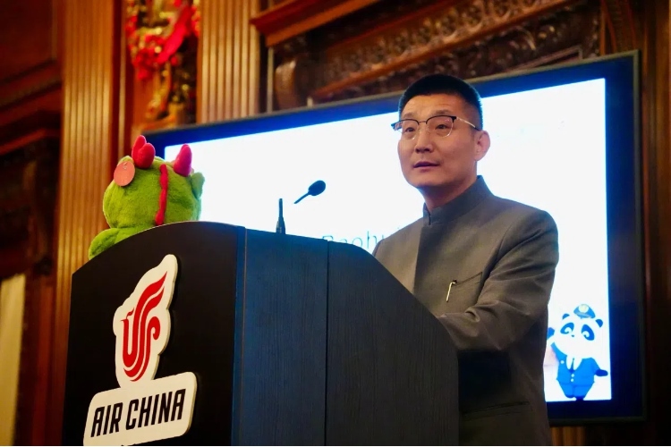 國航倫敦營業(yè)部總經(jīng)理夏寶輝致辭。吳若鳴攝