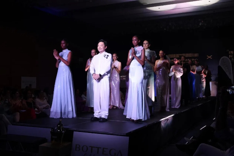 時(shí)裝周現(xiàn)場。顏李芳攝