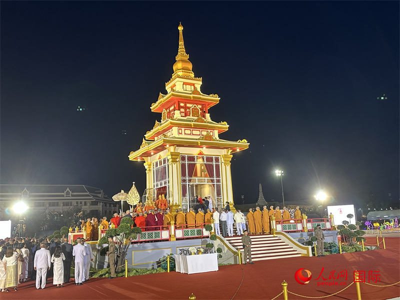 北京靈光寺佛牙舍利抵達(dá)王家田廣場安奉。人民網(wǎng)記者孫廣勇攝