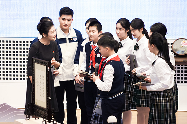 首屆全國“博物館里的大思政課”示范交流活動(dòng)。學(xué)校供圖