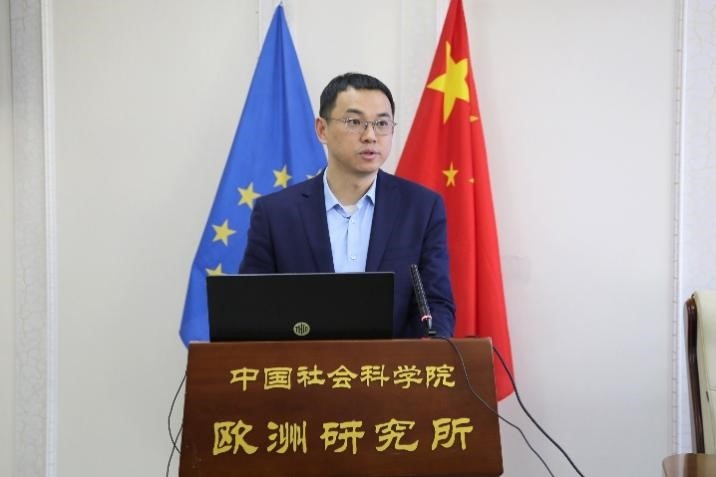 社會科學(xué)文獻(xiàn)出版社副總編輯童根興作開幕式致辭。吳迪攝