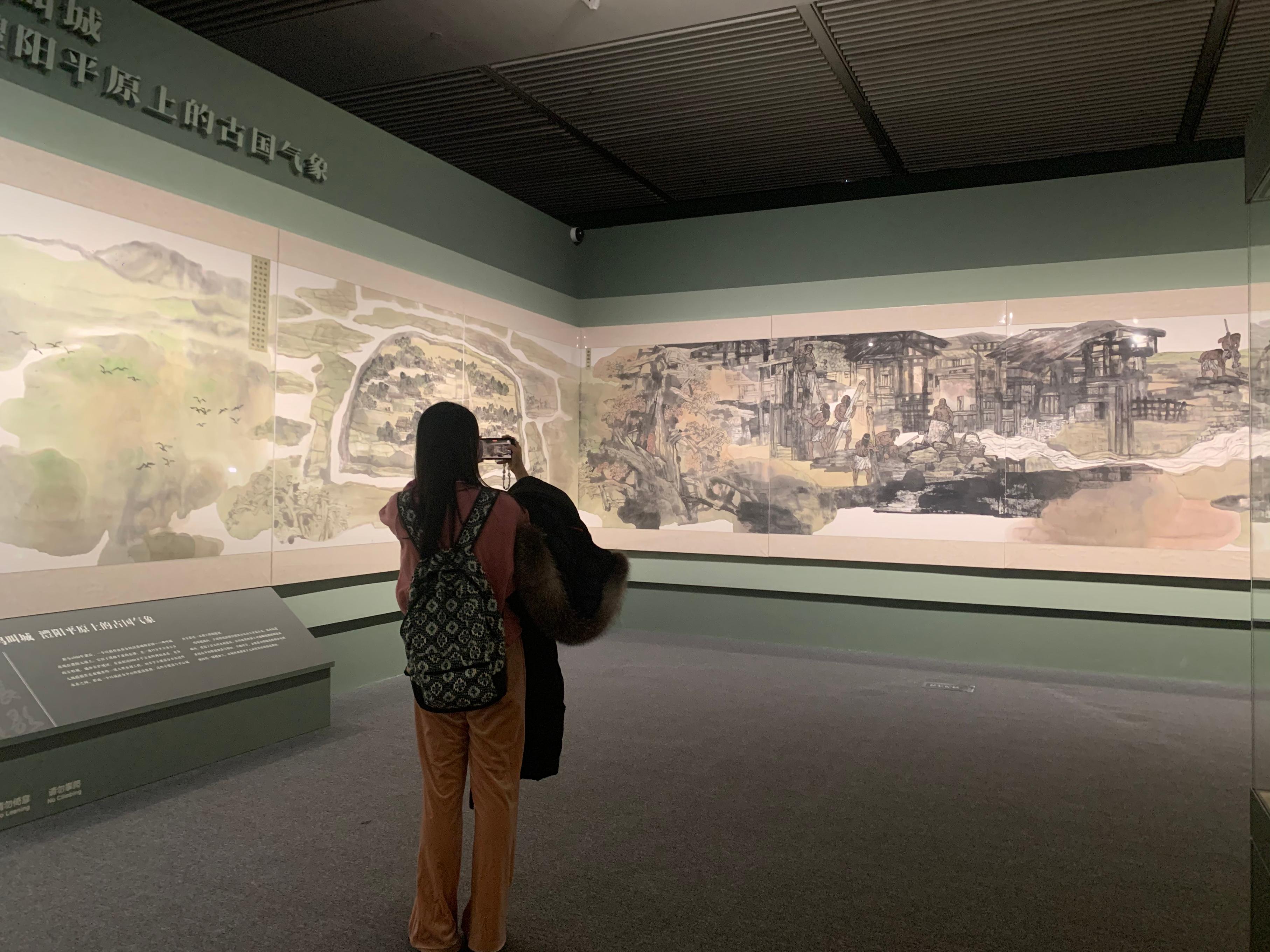 觀眾正在參觀展覽。國(guó)博供圖