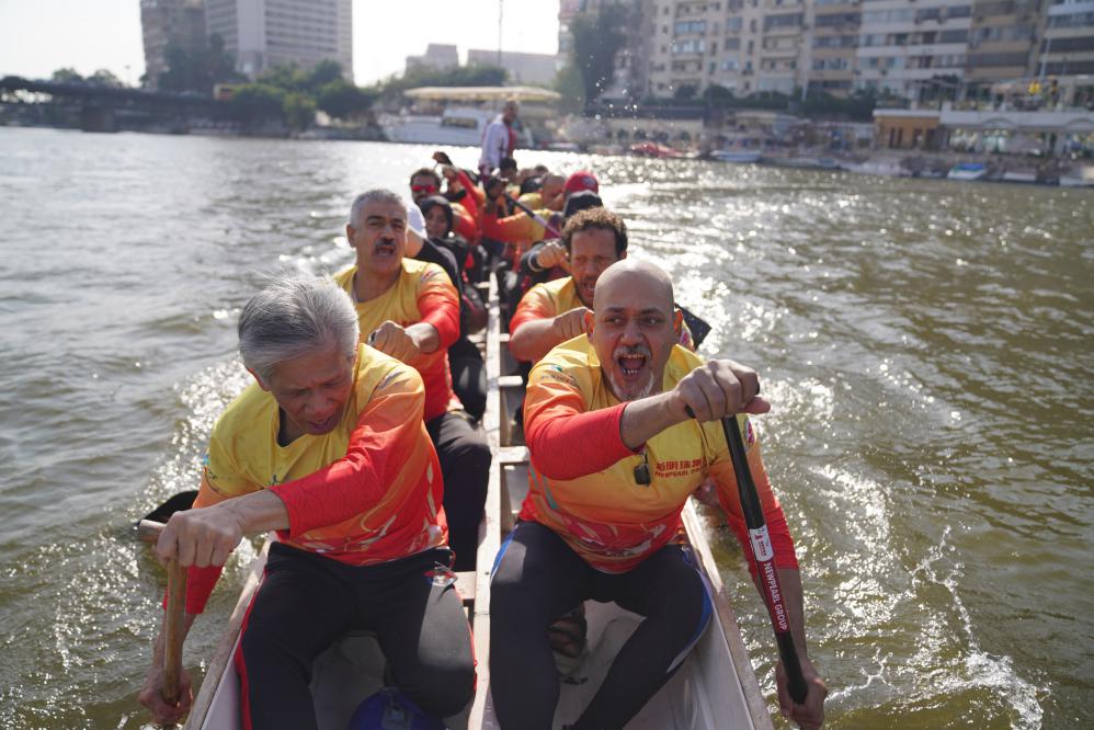 活動(dòng)現(xiàn)場(chǎng)龍舟競(jìng)技，共慶春節(jié)。開(kāi)羅中國(guó)文化中心供圖