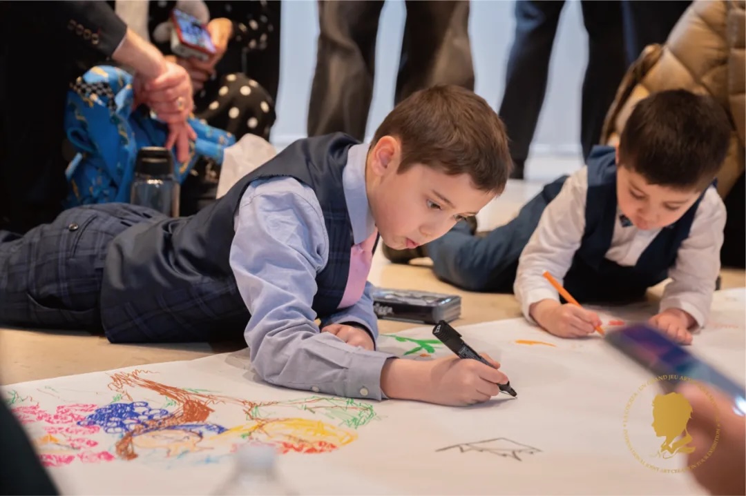 圖5：第三屆國際藝術(shù)聯(lián)創(chuàng)聯(lián)展盛大開幕。法中交流促進(jìn)會(huì)供圖