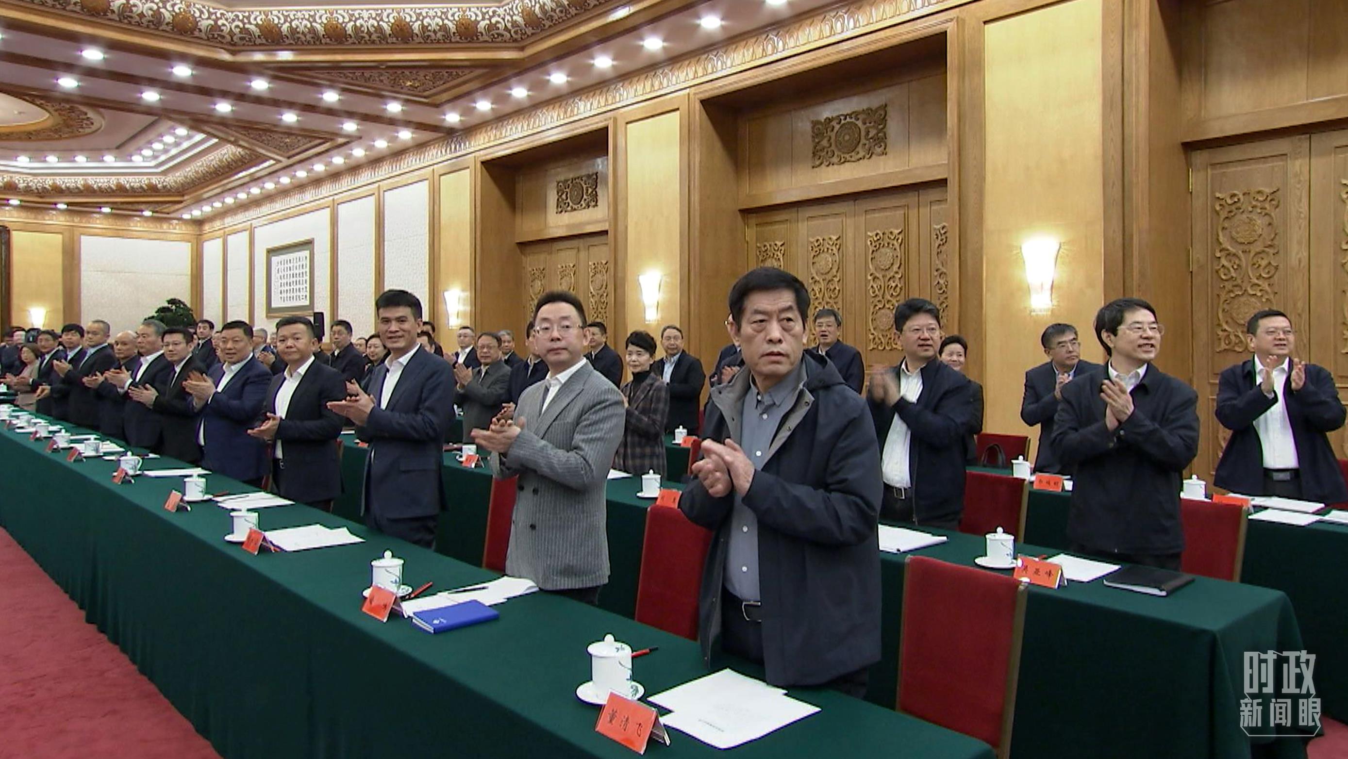 △2月17日，民營企業(yè)座談會現(xiàn)場。