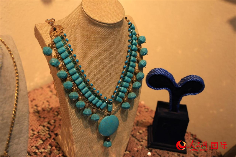蘇美爾時期的流行項鏈。 人民網(wǎng)伊納斯·易卜拉欣攝