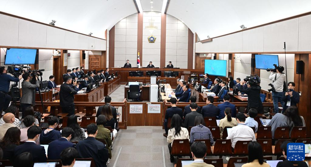 這是4月21日拍攝的韓國首爾中央地方法院庭審現(xiàn)場。新華社/紐西斯通訊社