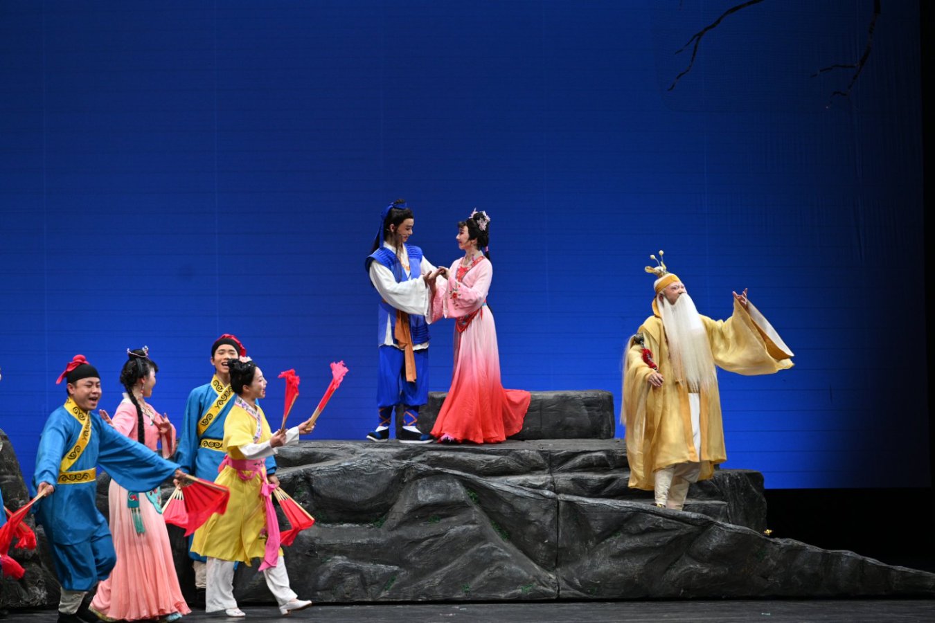 《七妹與蛇郎》演出劇照。國(guó)家大劇院供圖