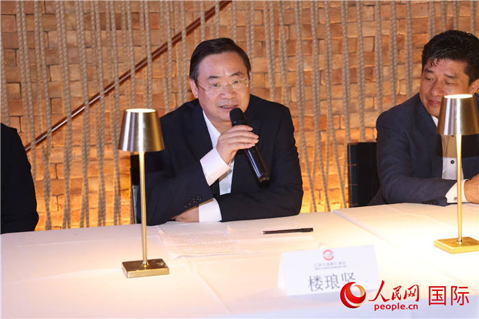 浙江省麗水市海外聯(lián)誼會(huì)會(huì)長(zhǎng)樓瑯堅(jiān)在座談會(huì)上致辭。 人民網(wǎng)記者 時(shí)元皓攝